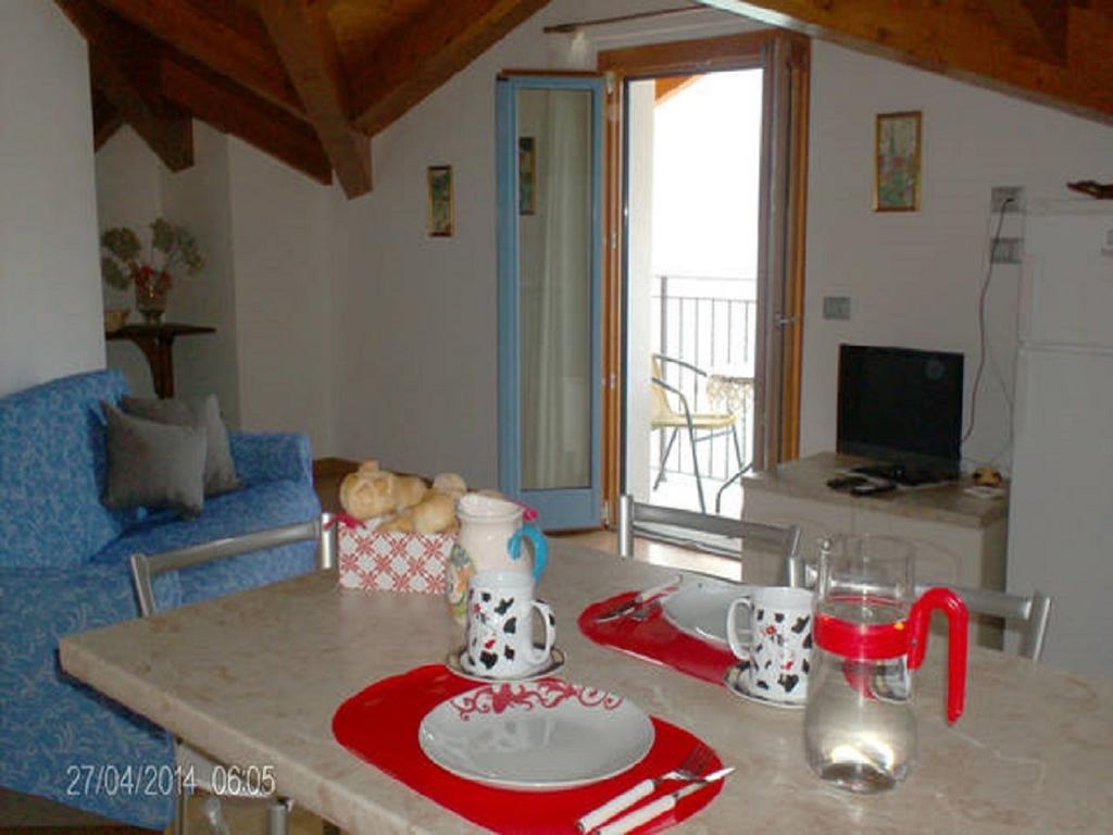 Appartamento Vista Lago - Betta Lezzeno Luaran gambar
